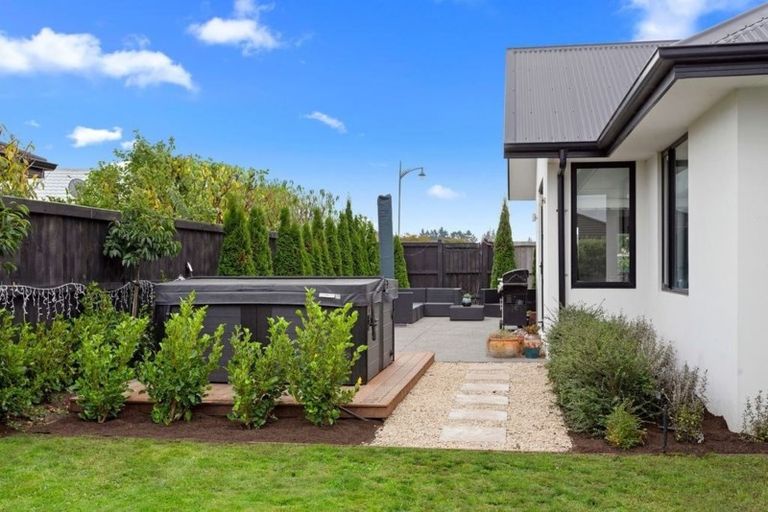 Photo of property in 22 Gilchrist Place, Kaiapoi, 7630