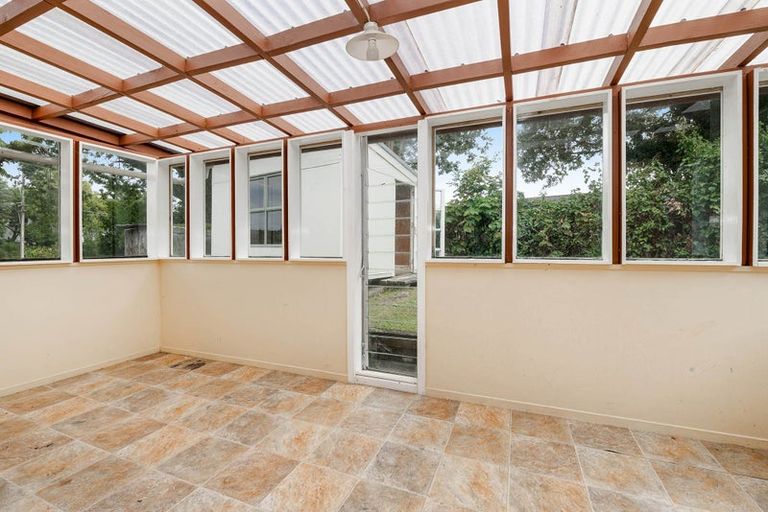 Photo of property in 13 Makiri Street, Helensville, 0800