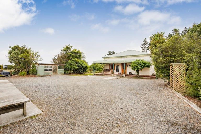 Photo of property in 175 Konini Street, Tokomaru, Palmerston North, 4474