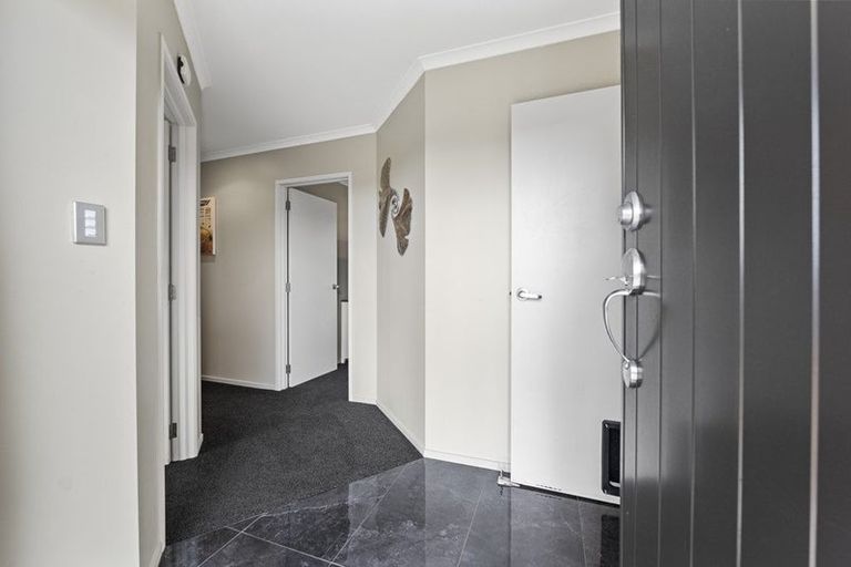 Photo of property in 12 Nikau Place, Hawera, 4610