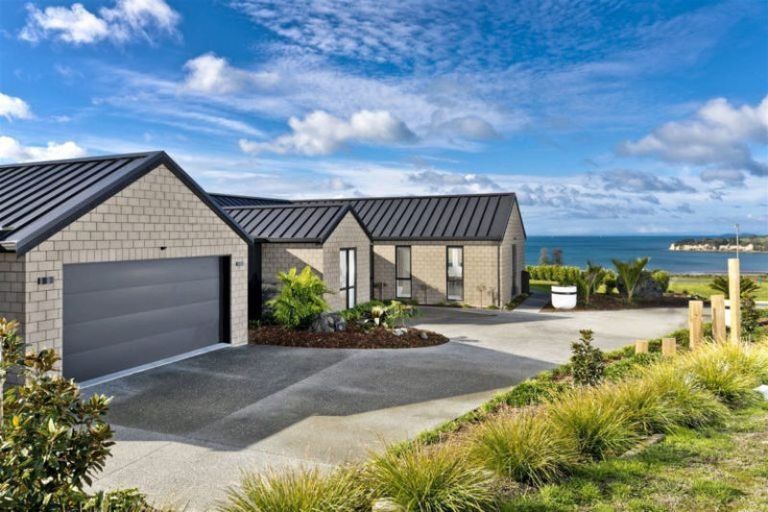 Photo of property in 5 Hurihuri Road, Okura Bush, Silverdale, 0794