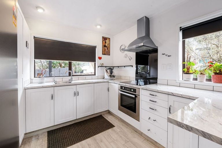 Photo of property in 5b Ross View Terrace, Dinsdale, Hamilton, 3204