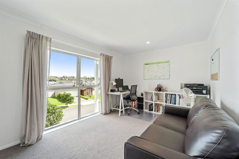 Photo of property in 21 Tyler Davies Drive, Red Beach, 0932