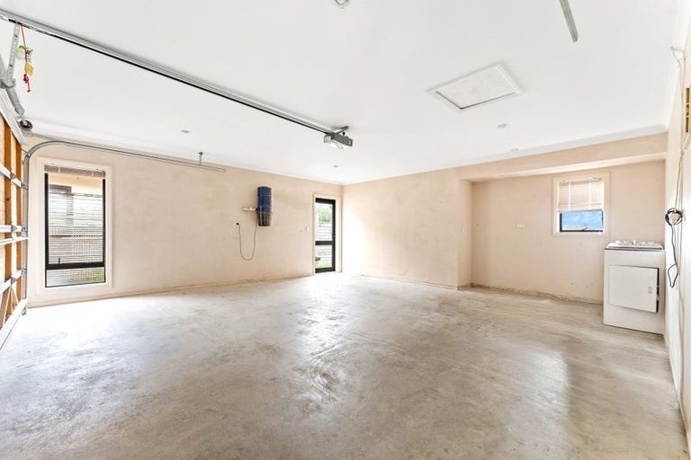 Photo of property in 42 Parkwood Crescent, Gulf Harbour, Whangaparaoa, 0930