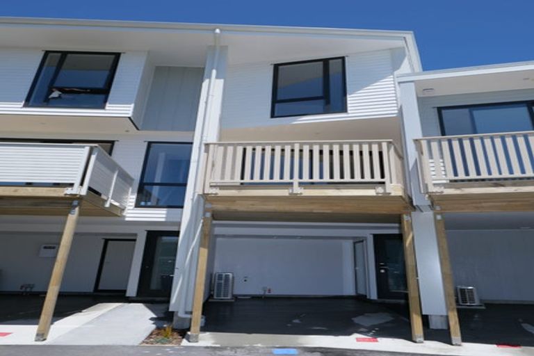 Photo of property in 43 Kamahi Place, Paraparaumu, 5032