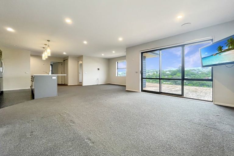 Photo of property in 40 Cresswell Place, Johnsonville, Wellington, 6037