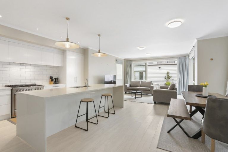 Photo of property in 2 Kotuku Lane, Hobsonville, Auckland, 0616