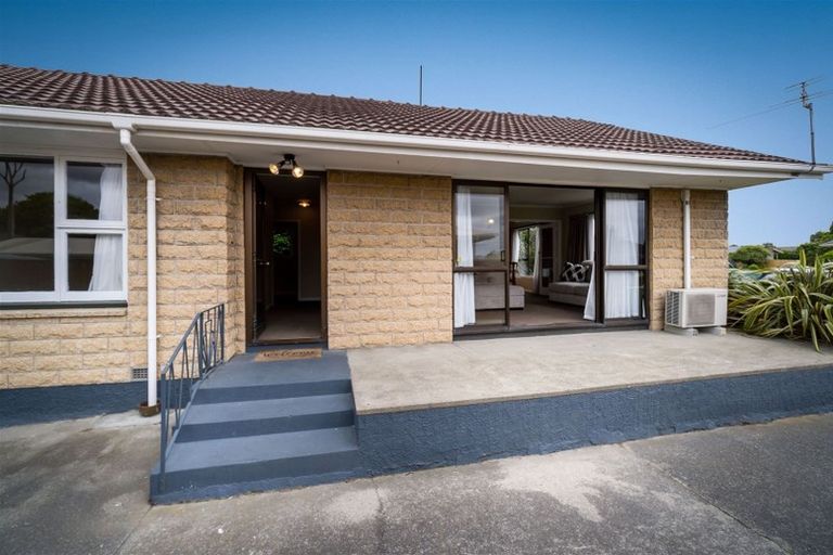 Photo of property in 31 Witham Street, Hornby, Christchurch, 8042