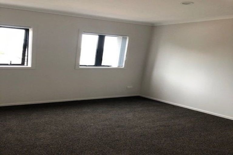 Photo of property in 5/9 Marlene Avenue, Te Atatu South, Auckland, 0610