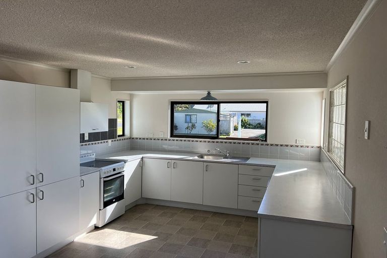 Photo of property in 116 Park Avenue, Whangamata, 3620