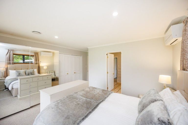Photo of property in 46 Turitea Road, Fitzherbert, Palmerston North, 4472