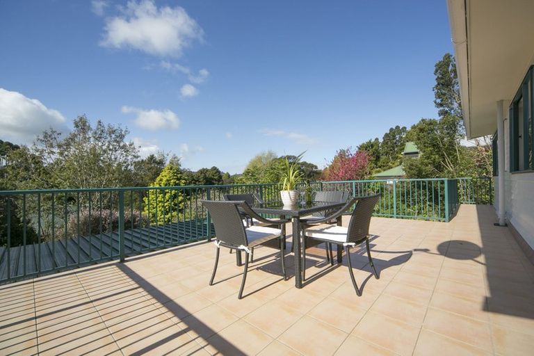 Photo of property in 28 Minnehaha Avenue, Titirangi, Auckland, 0604