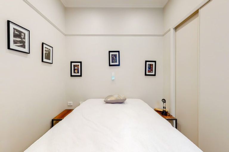 Photo of property in Fountain Court, 48u2 Oriental Parade, Oriental Bay, Wellington, 6011