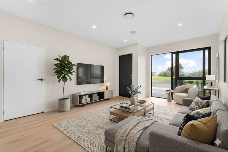 Photo of property in 12 Harbourside Parade, Hobsonville, Auckland, 0616