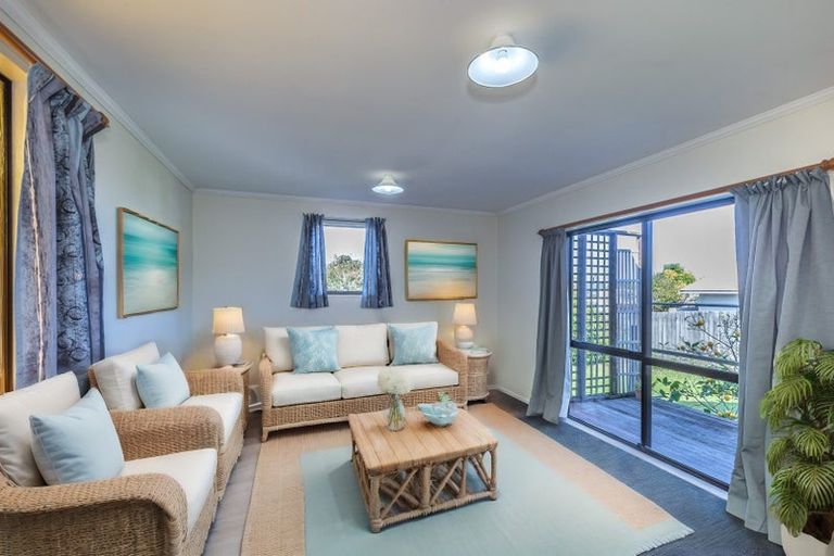 Photo of property in 19a Kanawa Street, Waikanae, 5036