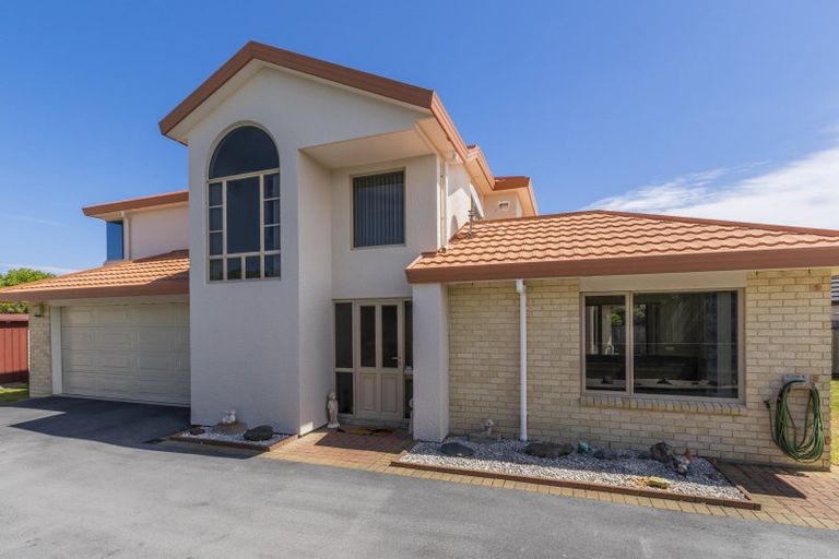 Photo of property in 27 Millennium Hill, Paraparaumu, 5032