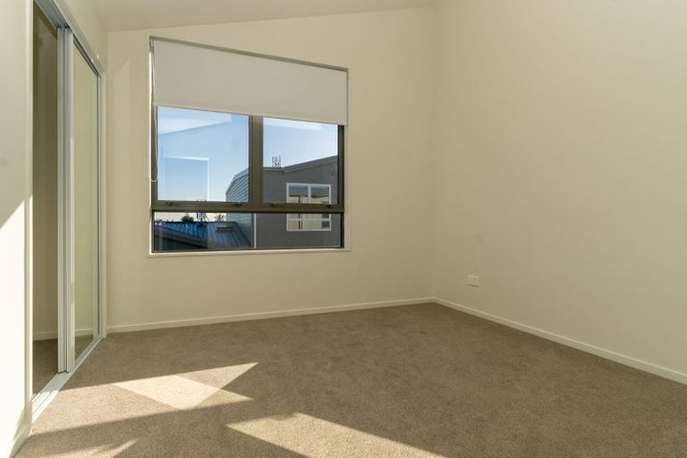 Photo of property in 8/2 Moor Avenue, Te Atatu Peninsula, Auckland, 0610