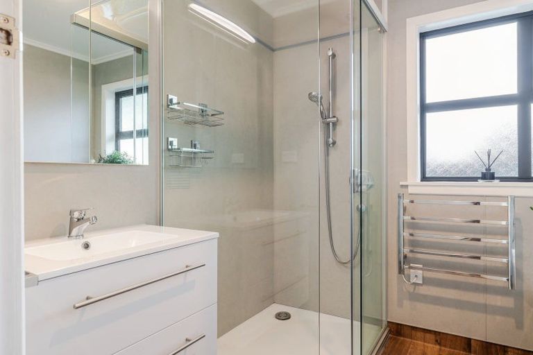 Photo of property in 6 Sheffield Street, Awapuni, Palmerston North, 4412