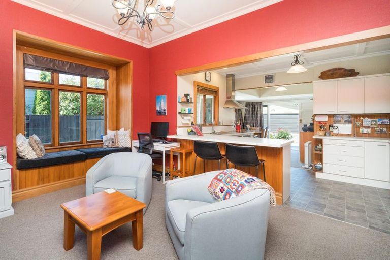 Photo of property in 360 Featherston Street, Palmerston North, 4414