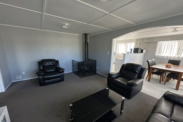 Photo of property in 16 George Place, Tokoroa, 3420