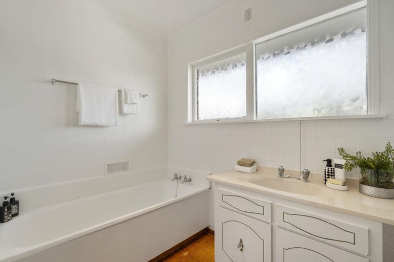 Photo of property in 85 Glamorgan Drive, Torbay, Auckland, 0630