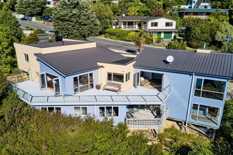 Photo of property in 18 Leeward Drive, Whitby, Porirua, 5024