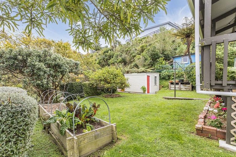 Photo of property in 25 Homebush Road, Khandallah, Wellington, 6035