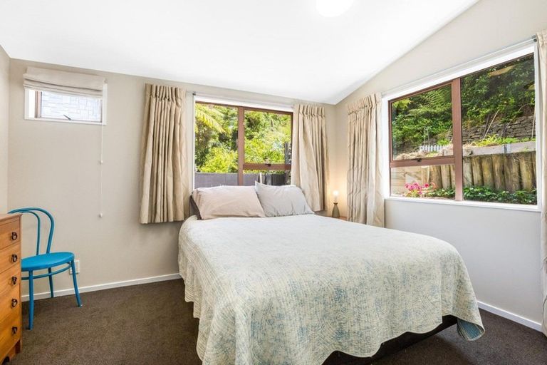 Photo of property in 2 Mizzen Place, Whitby, Porirua, 5024