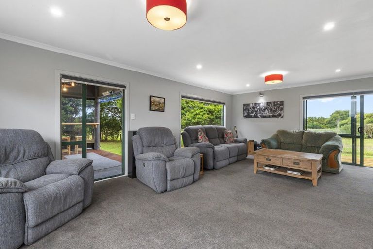 Photo of property in 69 Waipipi Wharf Road, Pollok, Waiuku, 2683