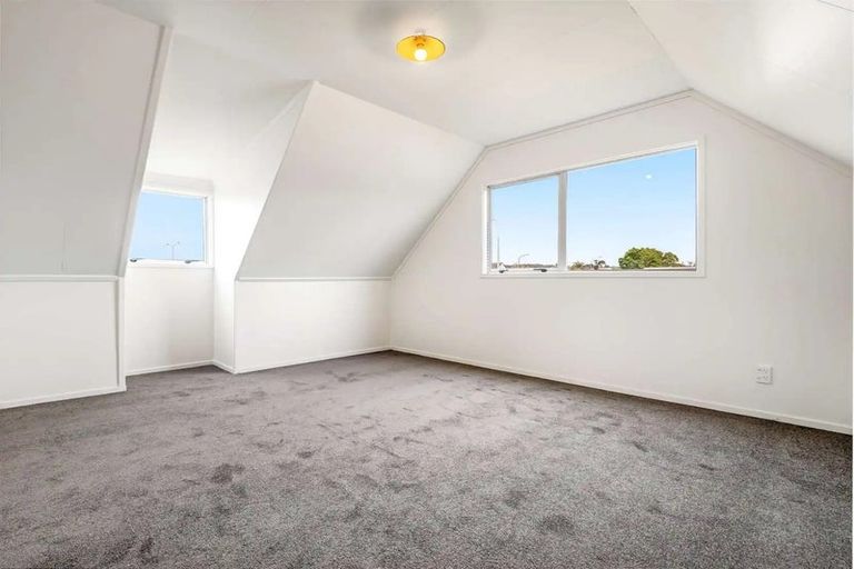 Photo of property in 1/24 Solveig Place, Randwick Park, Auckland, 2105