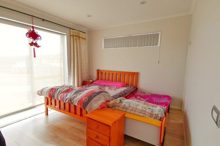 Photo of property in 20 San Prospero Crescent, Henderson, Auckland, 0612