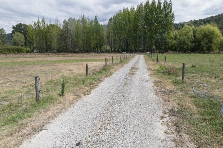 Photo of property in 83 Douglas Road, Motueka, 7196