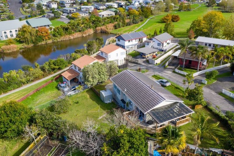 Photo of property in 115 Athena Drive, Totara Vale, Auckland, 0629