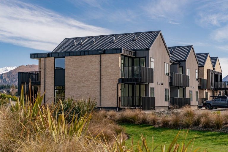 Photo of property in 16/7 Northlake Drive, Wanaka, 9305