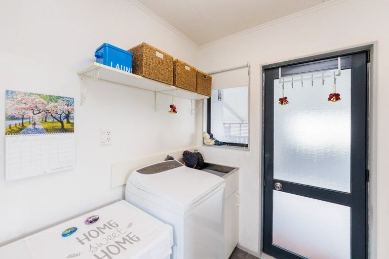 Photo of property in 91 Benmore Avenue, Cloverlea, Palmerston North, 4412