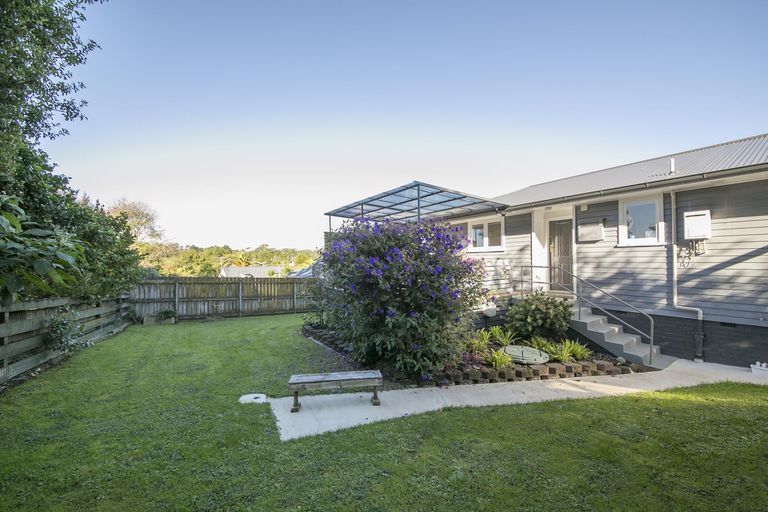 Photo of property in 29 Maude Street, Riverhead, 0820