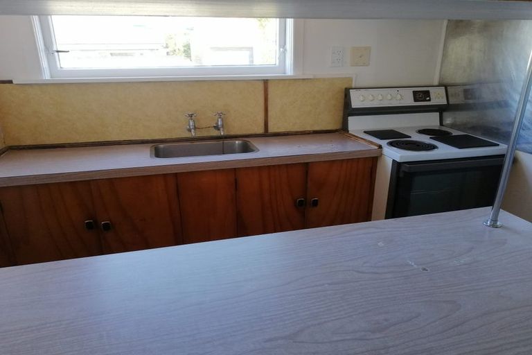 Photo of property in 16 Toru Street, Lyall Bay, Wellington, 6022