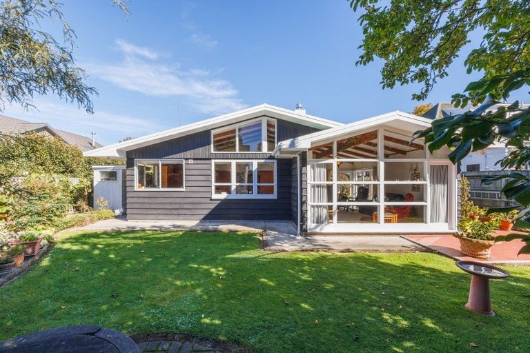 Photo of property in 245 Victoria Avenue, Hokowhitu, Palmerston North, 4410