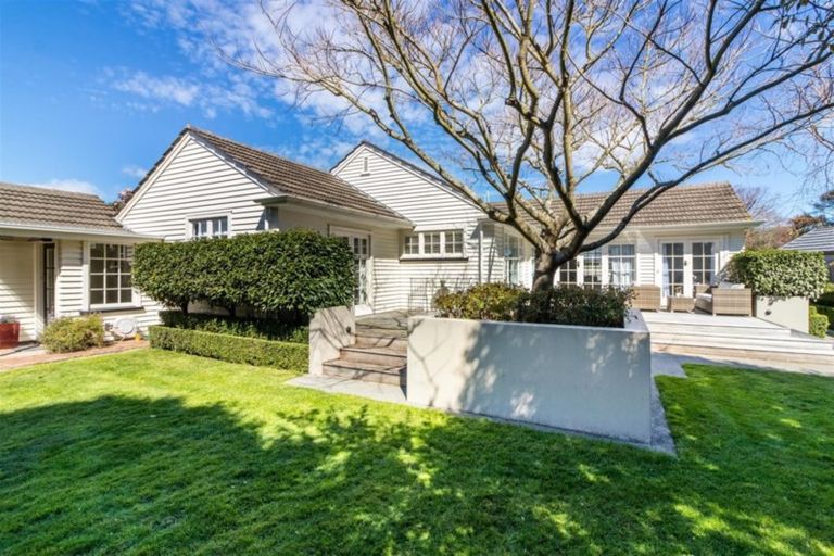 Photo of property in 11 Joyce Crescent, Ilam, Christchurch, 8041