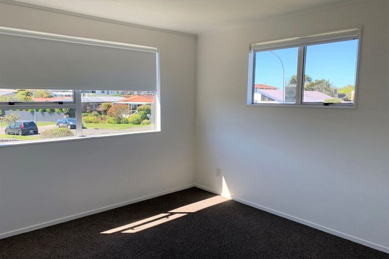 Photo of property in 18 Culzean Grove, Bell Block, New Plymouth, 4312