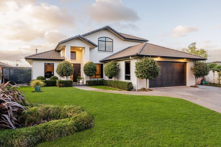 Photo of property in 8 Shalimar Place, Huntington, Hamilton, 3210