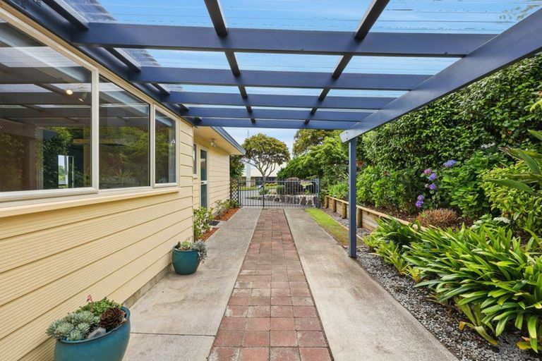 Photo of property in 22 Harvest Drive, Henderson, Auckland, 0612