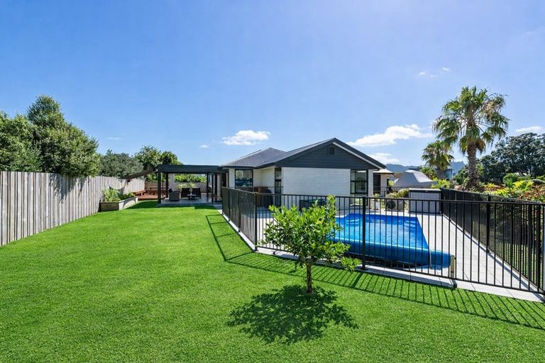 Photo of property in 24 Barbados Way, One Tree Point, 0118