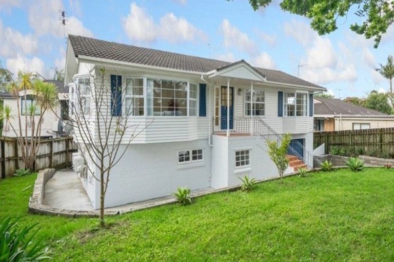 Photo of property in 2/17 Sartors Avenue, Northcross, Auckland, 0630