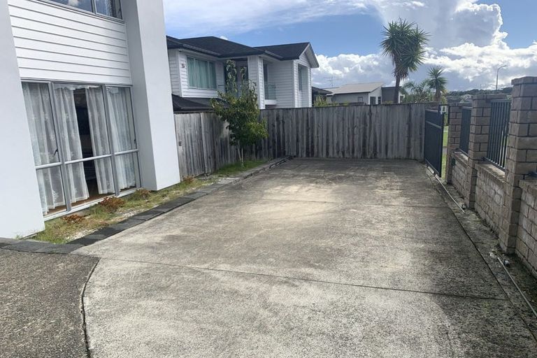 Photo of property in 69 Killybegs Drive, Pinehill, Auckland, 0632