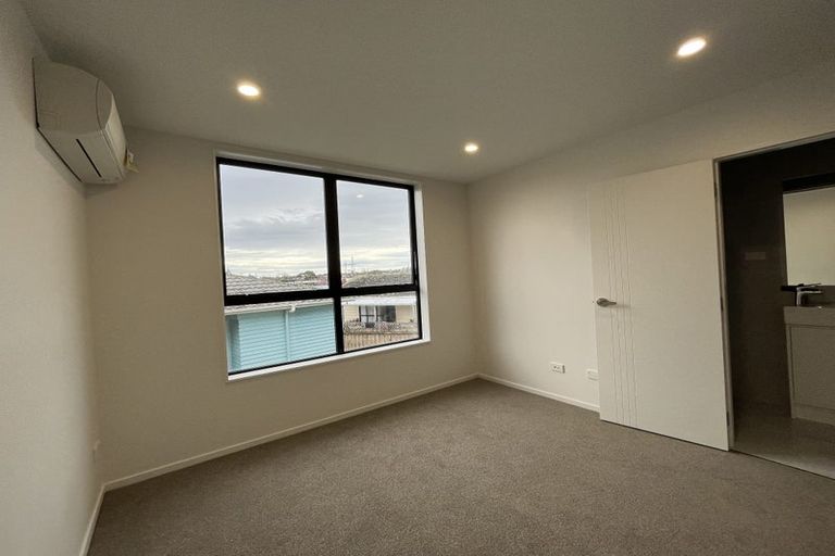 Photo of property in 6/31 Reid Road, New Lynn, Auckland, 0600