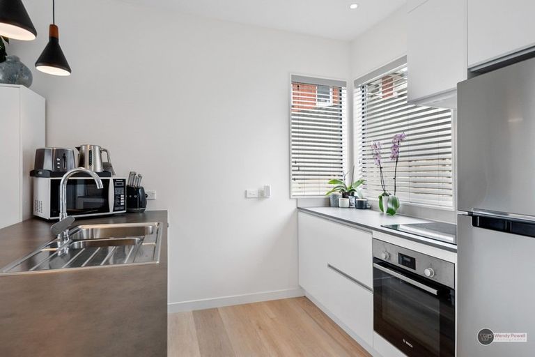 Photo of property in 15/6u Oswald Crescent, Paparangi, Wellington, 6037