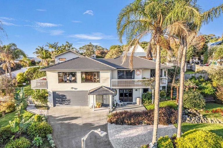 Photo of property in 30 Gerontius Lane, Snells Beach, 0920