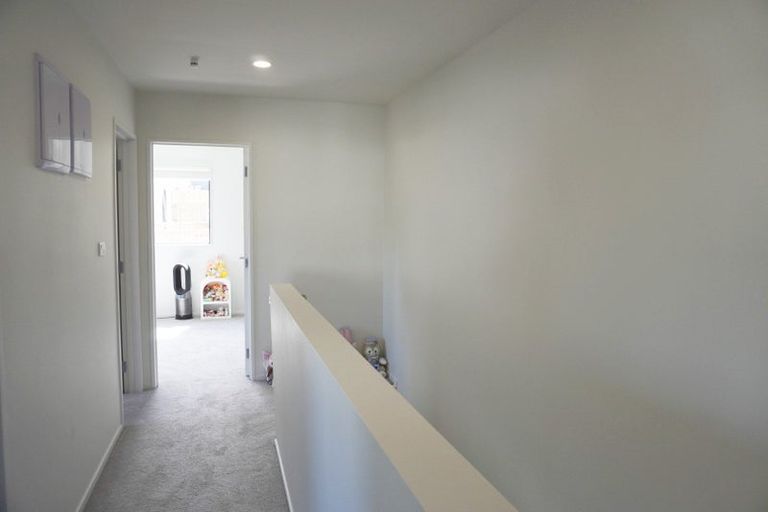 Photo of property in 4 Lawson Creek Street, Massey, Auckland, 0614