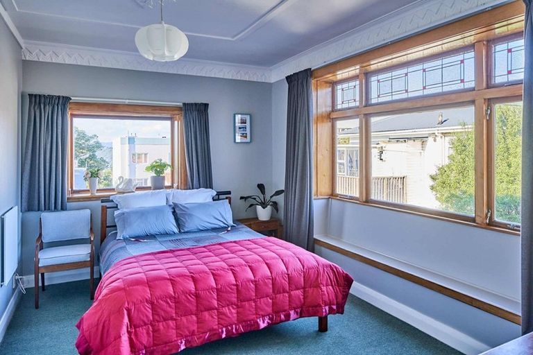 Photo of property in 10 Helen Street, Brooklyn, Wellington, 6021